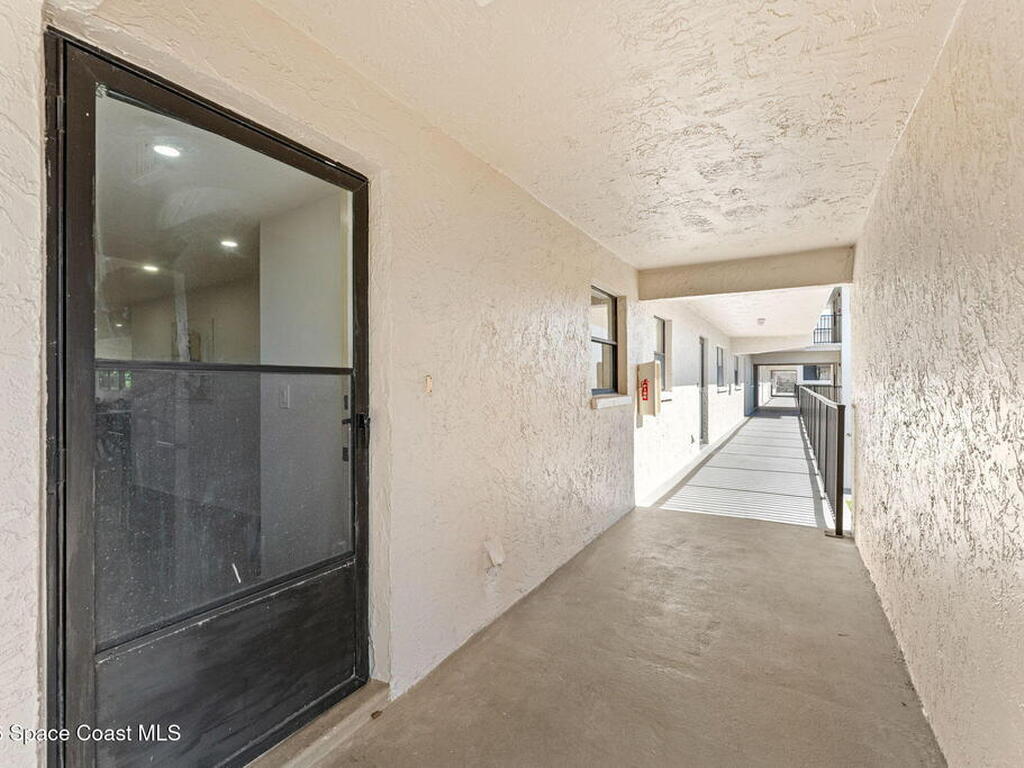 305 Tangle Run Boulevard, Melbourne, FL 32940