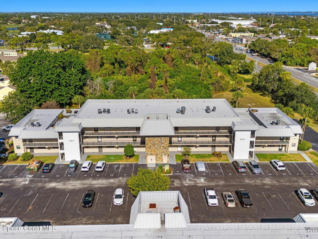 305 Tangle Run Boulevard, Melbourne, FL 32940