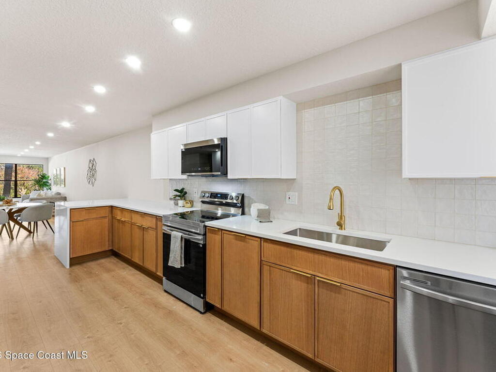 305 Tangle Run Boulevard, Melbourne, FL 32940