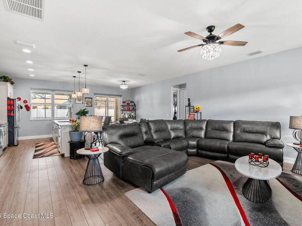 984 Captiva Island Circle, Palm Bay, FL 32908