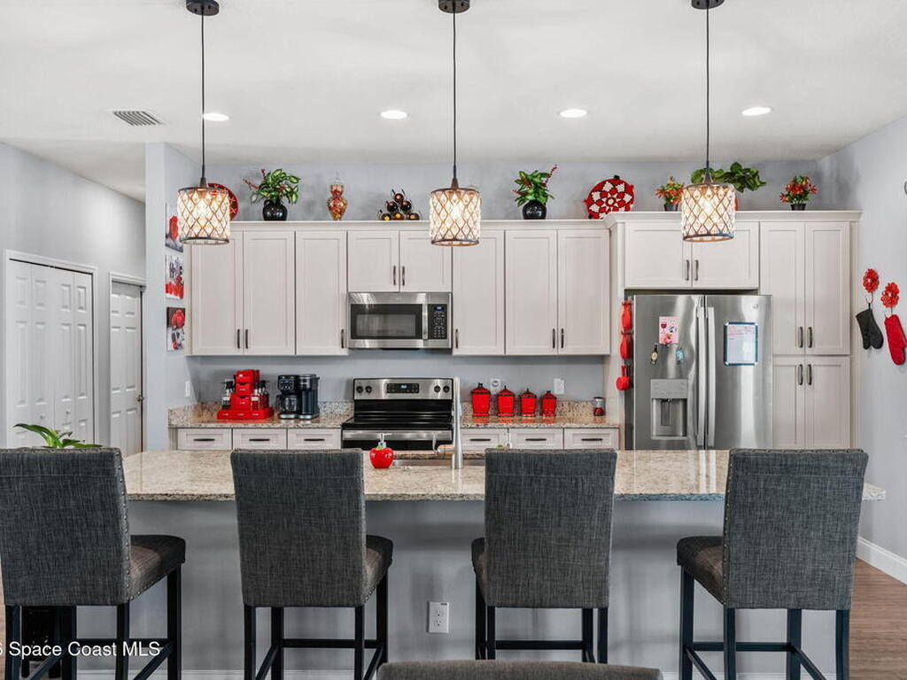 984 Captiva Island Circle, Palm Bay, FL 32908