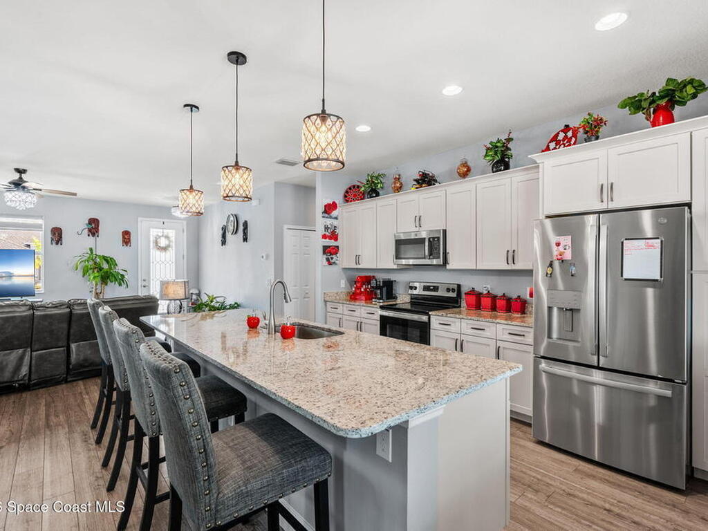 984 Captiva Island Circle, Palm Bay, FL 32908