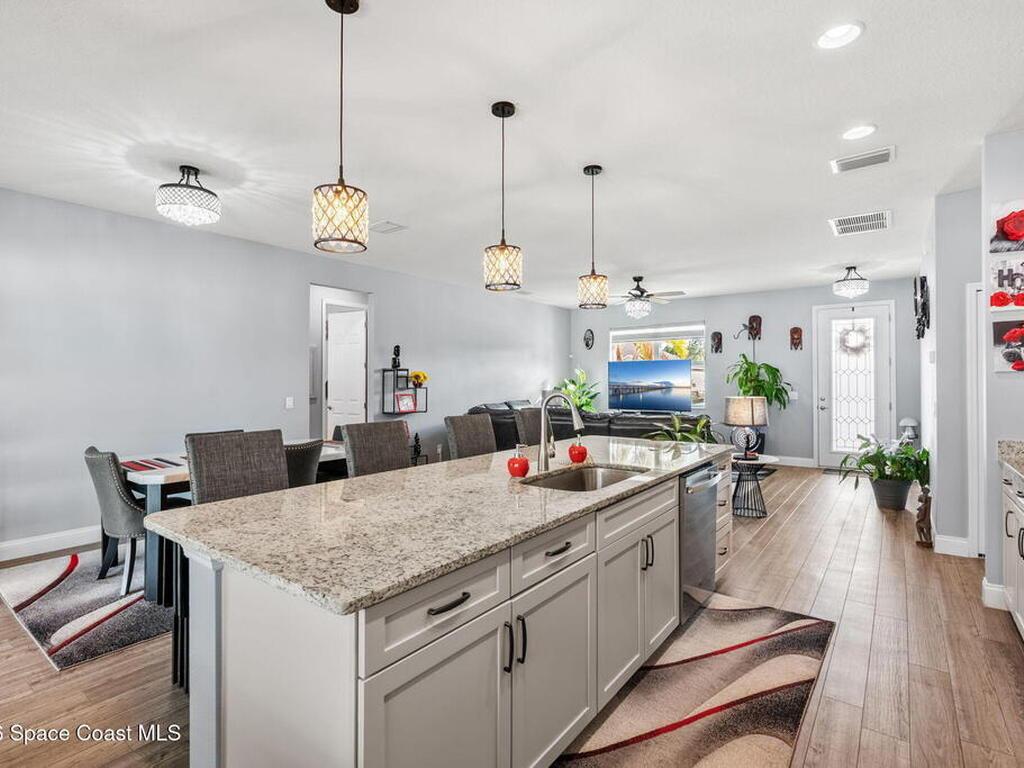 984 Captiva Island Circle, Palm Bay, FL 32908