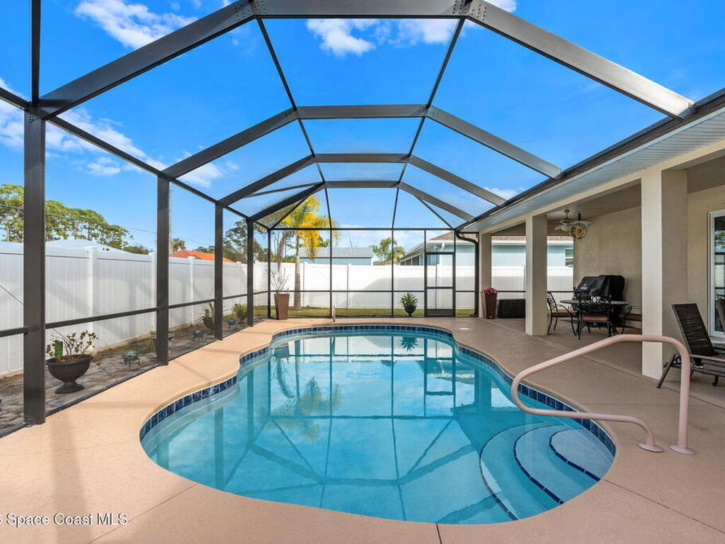 984 Captiva Island Circle, Palm Bay, FL 32908