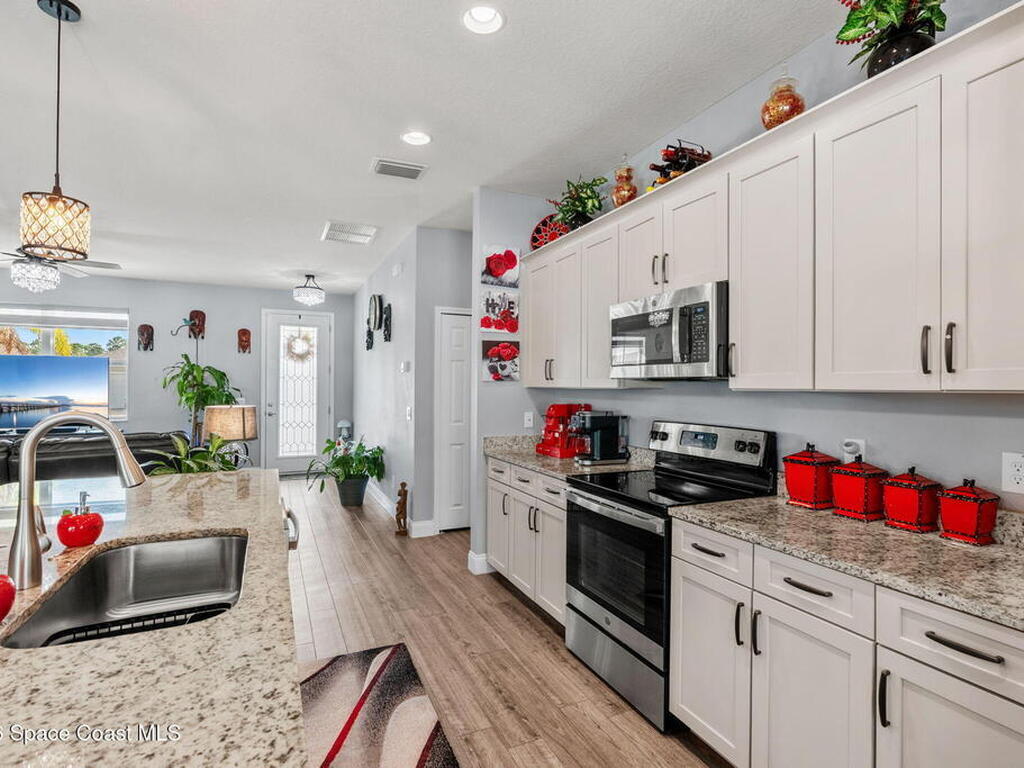 984 Captiva Island Circle, Palm Bay, FL 32908