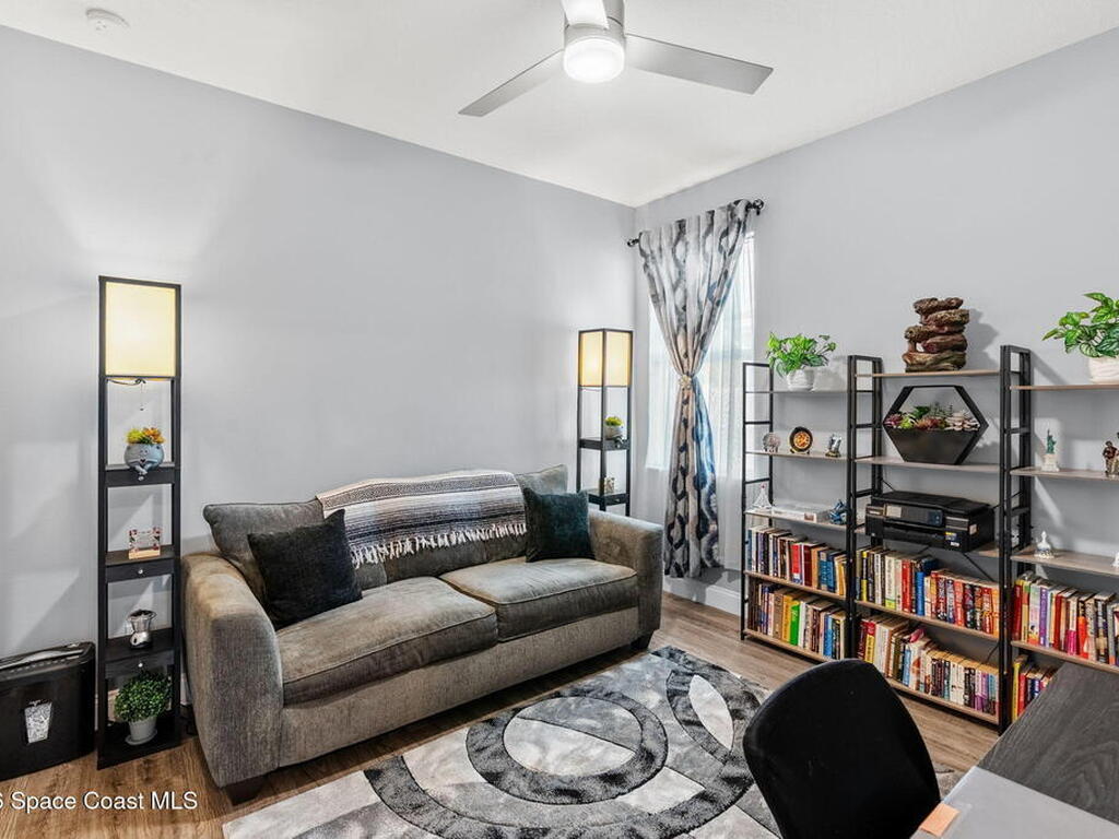 984 Captiva Island Circle, Palm Bay, FL 32908