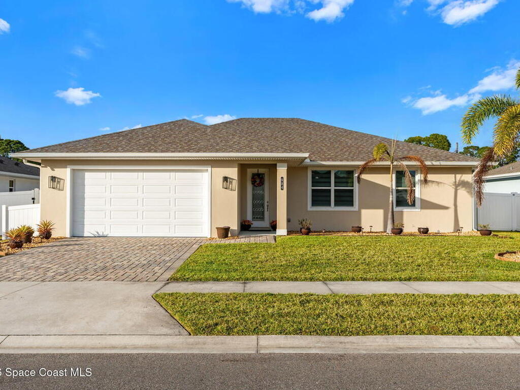 984 Captiva Island Circle, Palm Bay, FL 32908