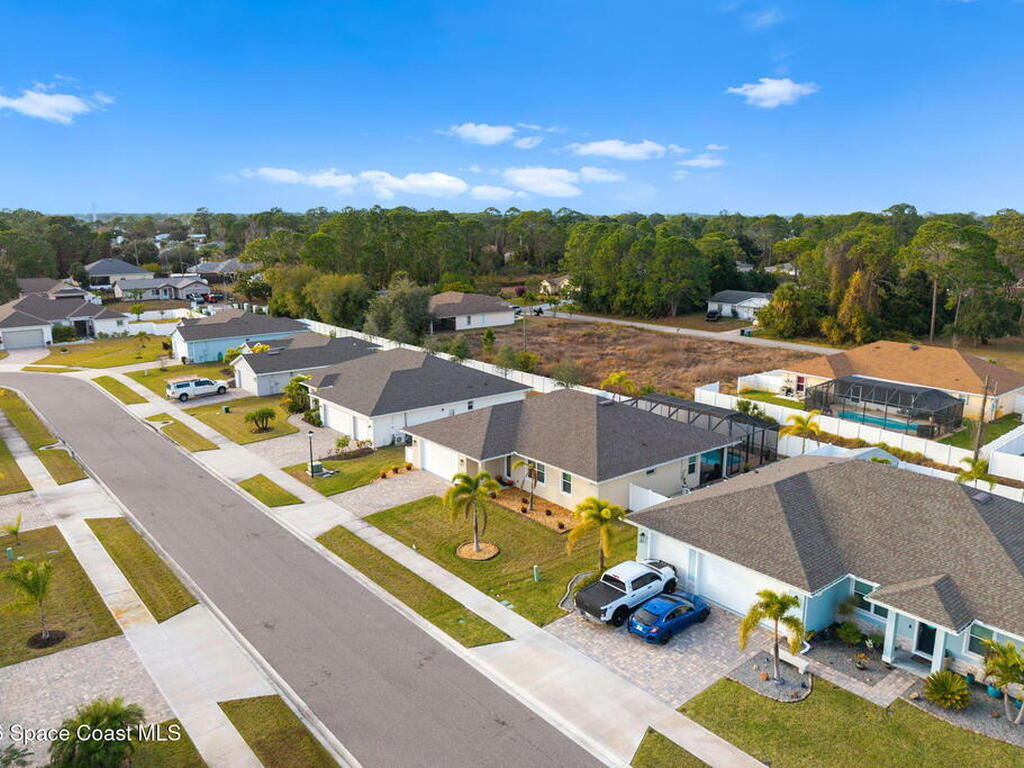 984 Captiva Island Circle, Palm Bay, FL 32908