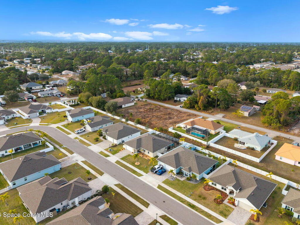 984 Captiva Island Circle, Palm Bay, FL 32908