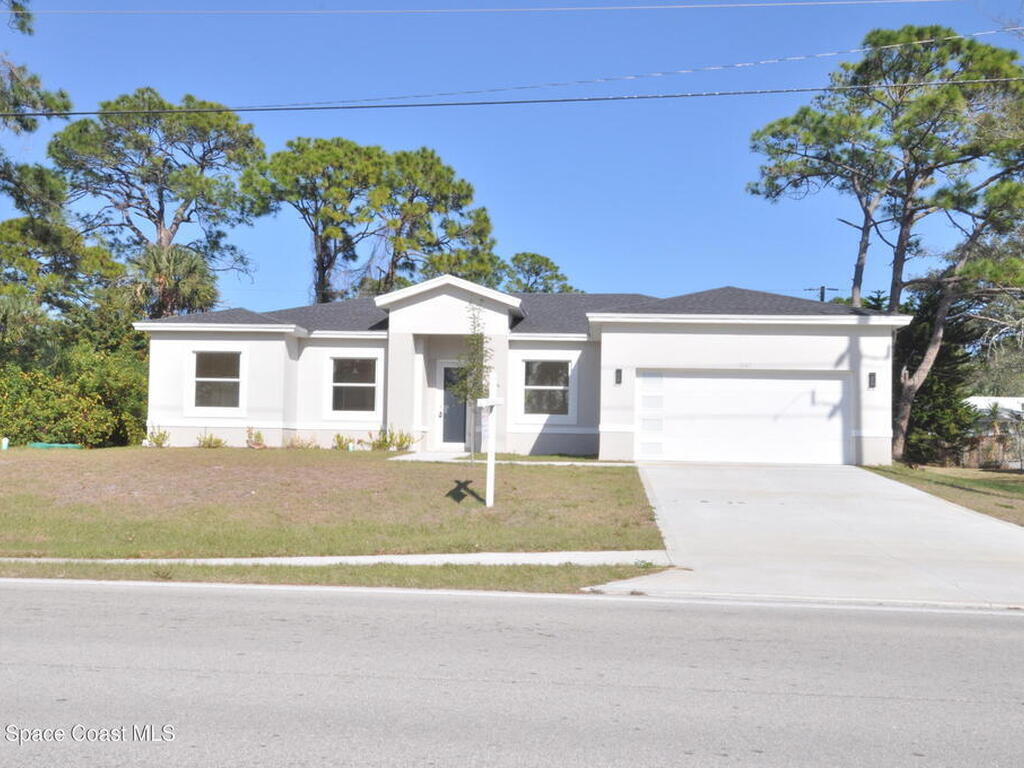1043 Walden Boulevard, Palm Bay, FL 32909