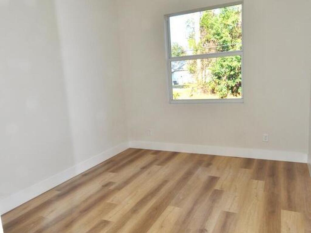 1043 Walden Boulevard, Palm Bay, FL 32909