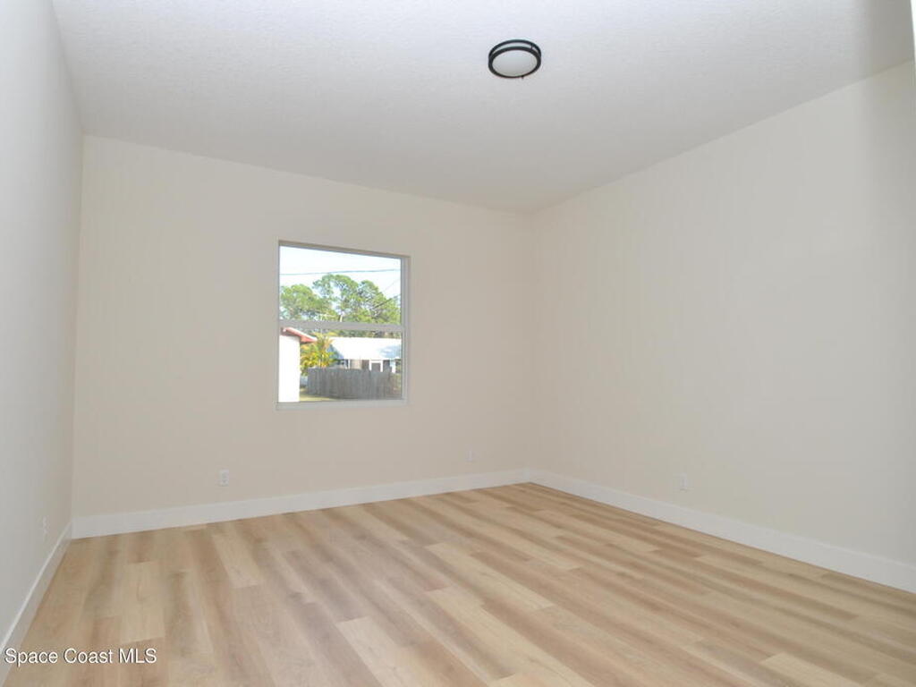 1043 Walden Boulevard, Palm Bay, FL 32909