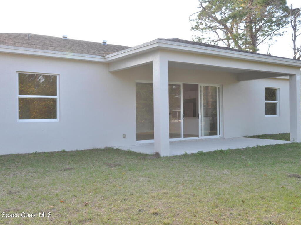 1043 Walden Boulevard, Palm Bay, FL 32909