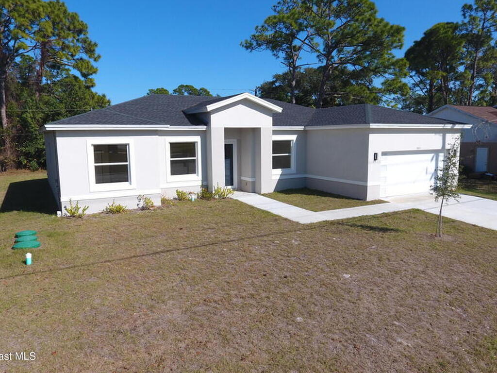 1043 Walden Boulevard, Palm Bay, FL 32909