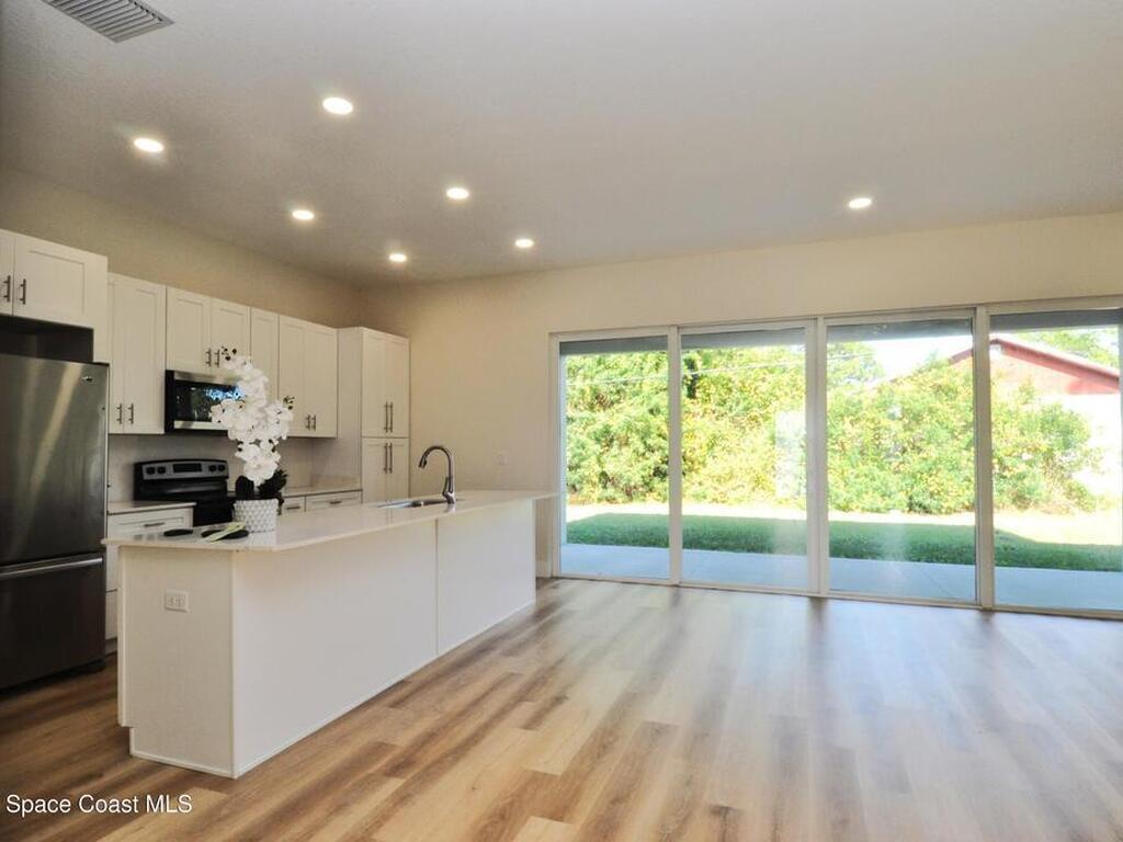 1043 Walden Boulevard, Palm Bay, FL 32909