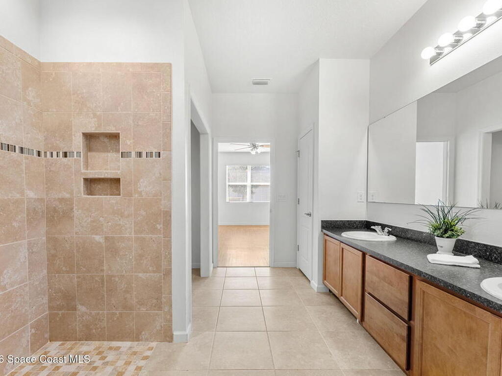 704 Remington Green Drive, Palm Bay, FL 32909