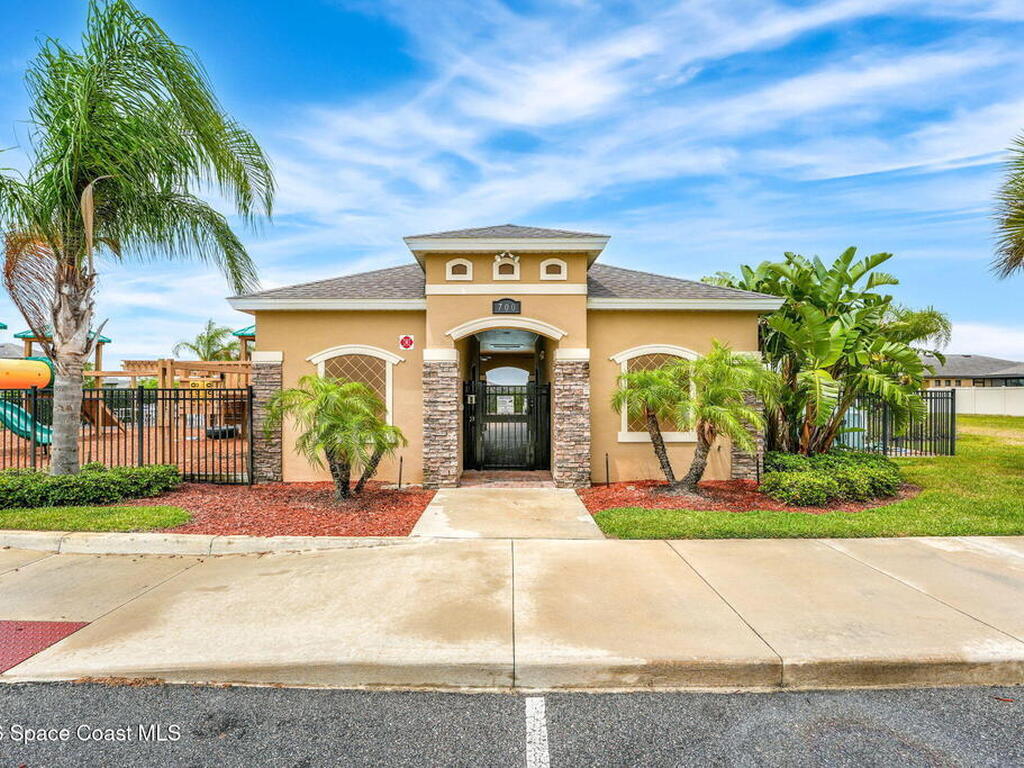 704 Remington Green Drive, Palm Bay, FL 32909