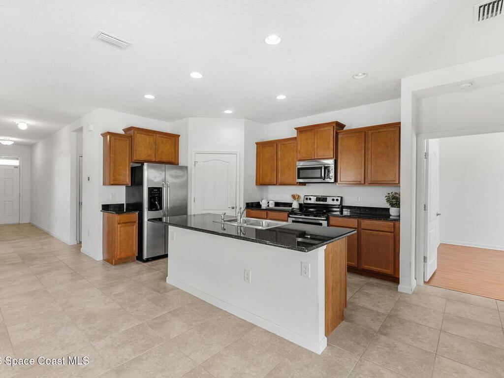 704 Remington Green Drive, Palm Bay, FL 32909