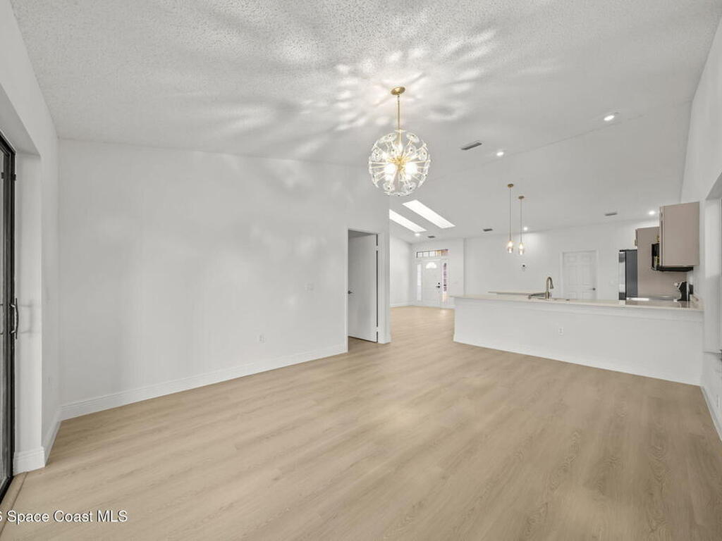 1756 Clover Circle, Melbourne, FL 32935