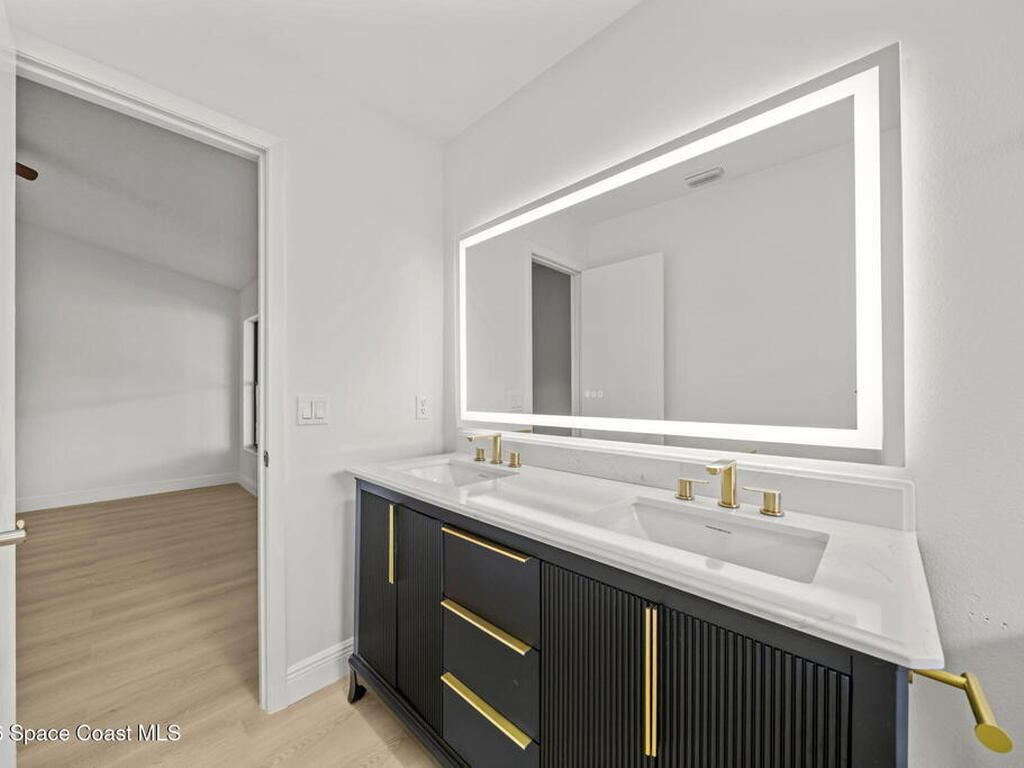 1756 Clover Circle, Melbourne, FL 32935