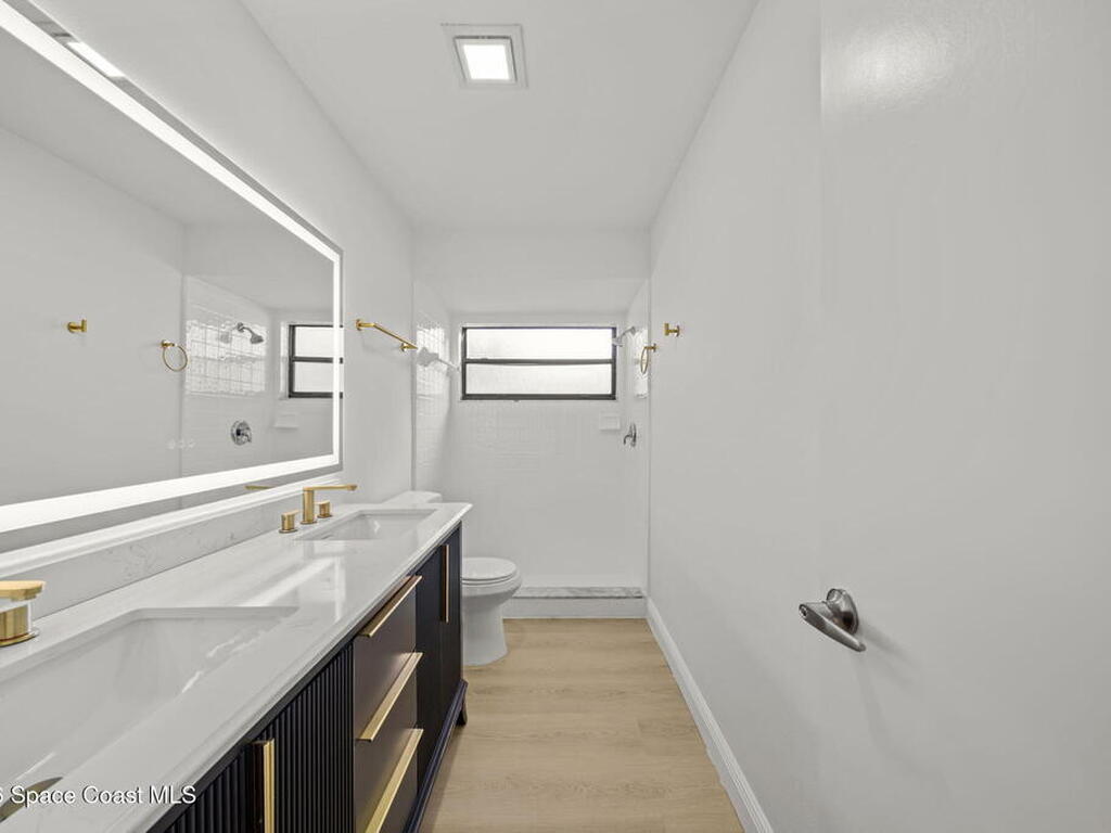 1756 Clover Circle, Melbourne, FL 32935