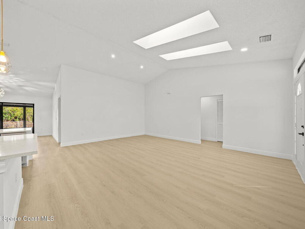 1756 Clover Circle, Melbourne, FL 32935