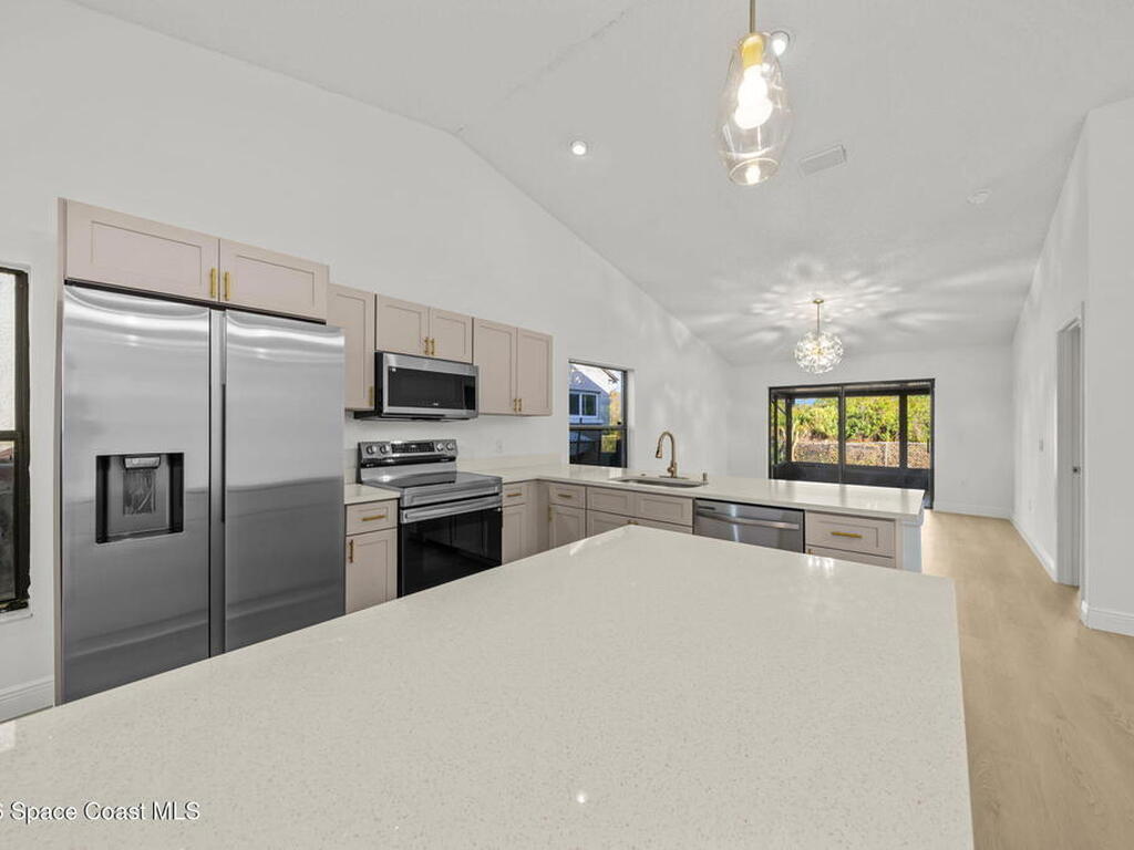 1756 Clover Circle, Melbourne, FL 32935