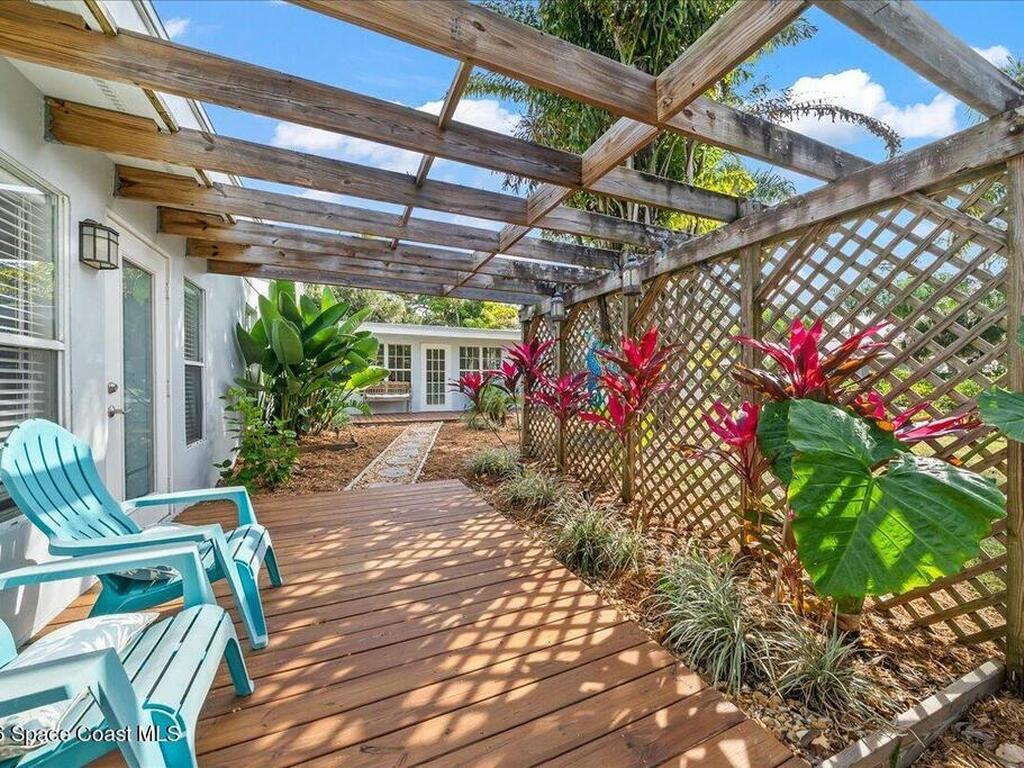 9670 Mockingbird Lane, Micco, FL 32976