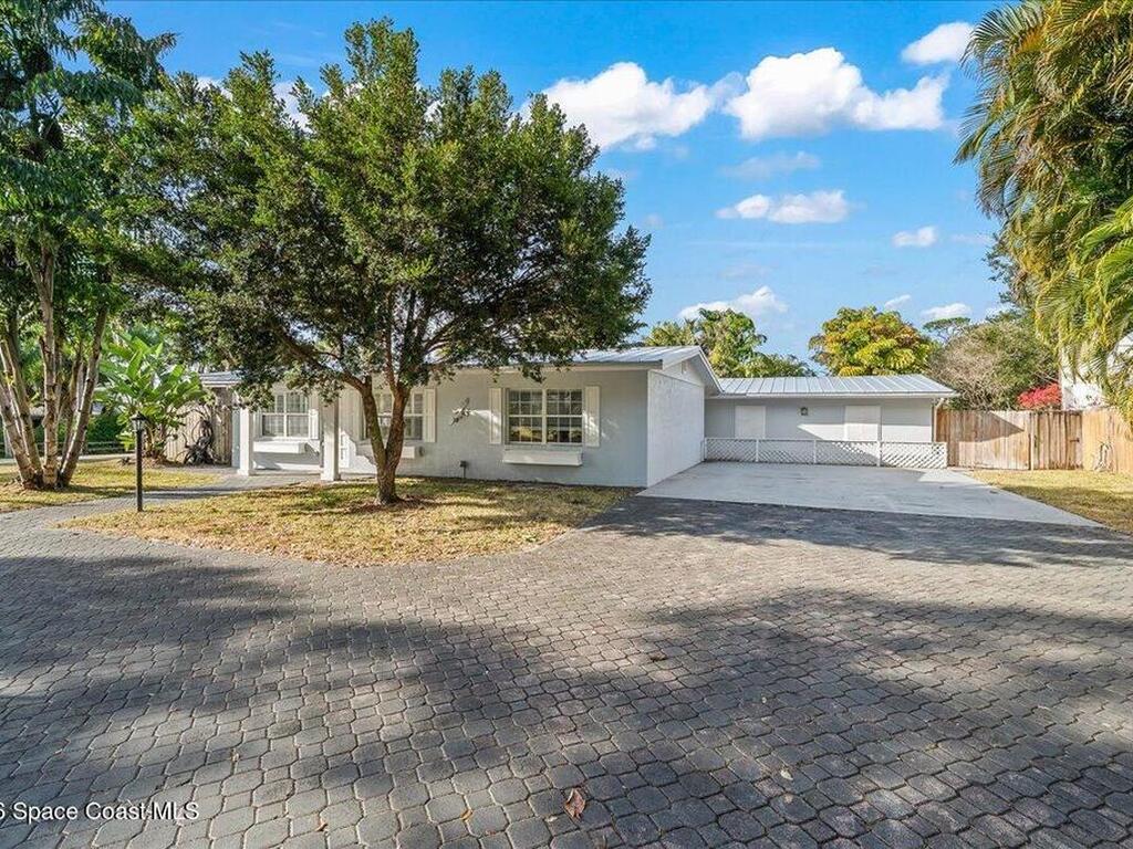 9670 Mockingbird Lane, Micco, FL 32976