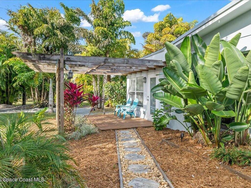 9670 Mockingbird Lane, Micco, FL 32976