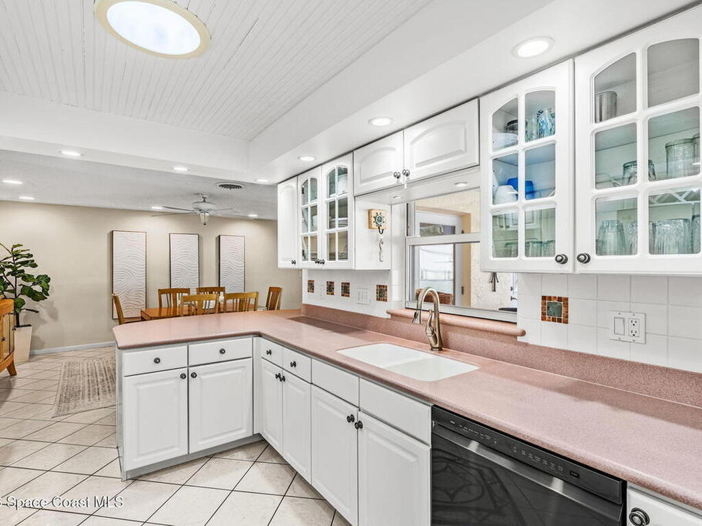 704 Malibu Lane, Indialantic, FL 32903