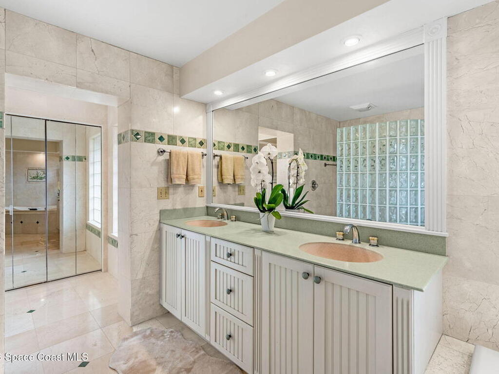 704 Malibu Lane, Indialantic, FL 32903