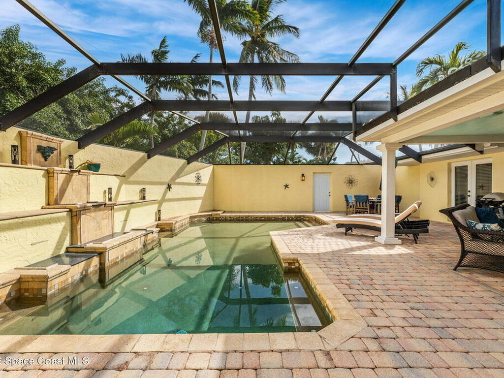 704 Malibu Lane, Indialantic, FL 32903