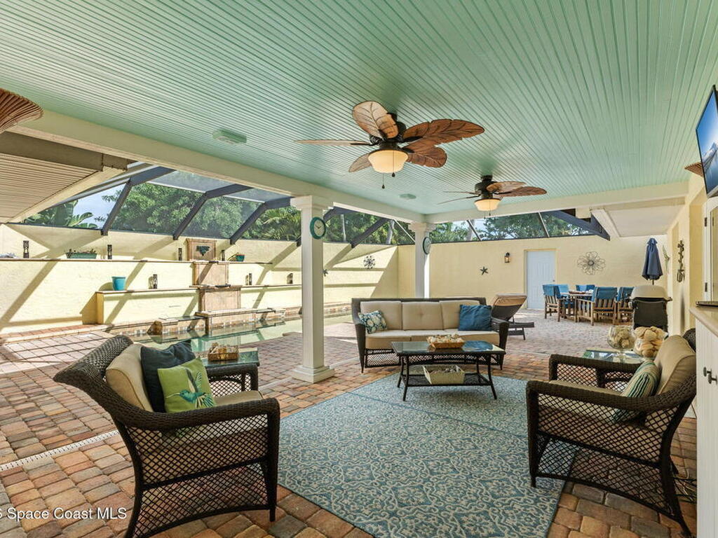 704 Malibu Lane, Indialantic, FL 32903