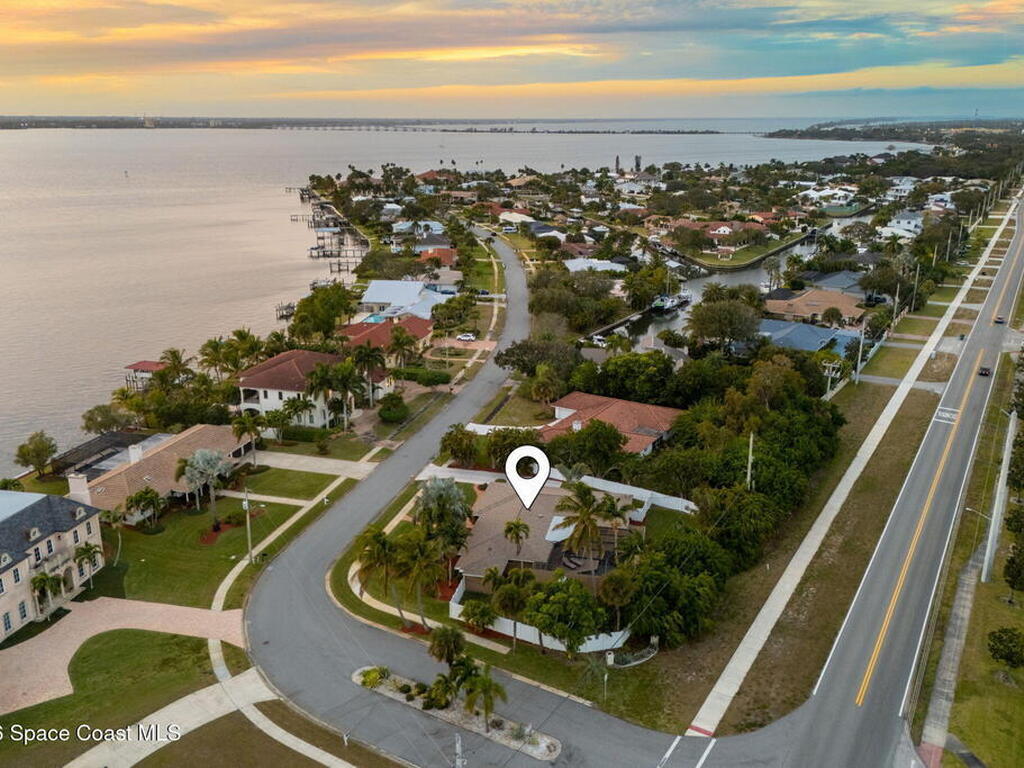 704 Malibu Lane, Indialantic, FL 32903