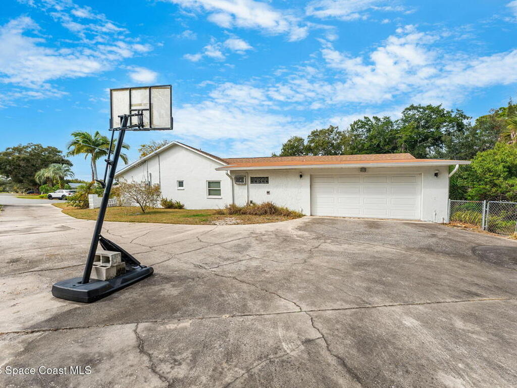 680 Sunset Lane, Merritt Island, FL 32952