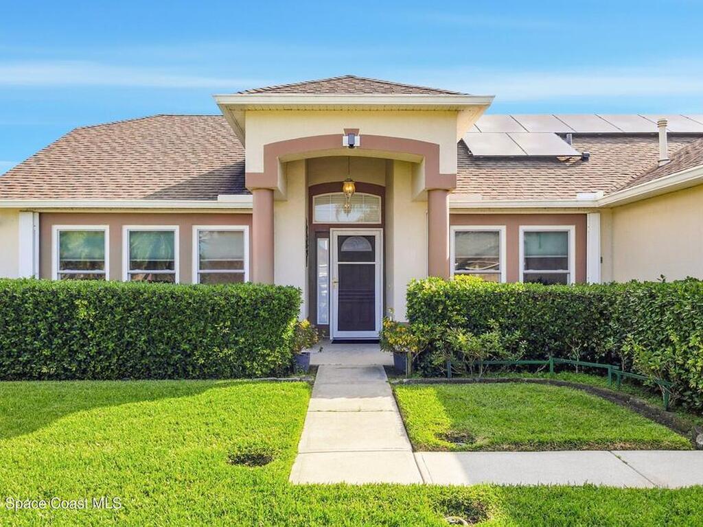 263 Mcclain Drive, Melbourne, FL 32904