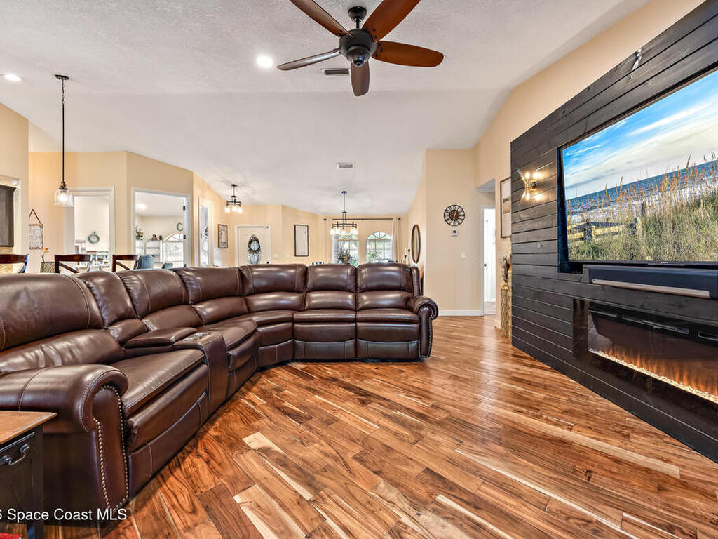 261 Naylor Street, Palm Bay, FL 32907