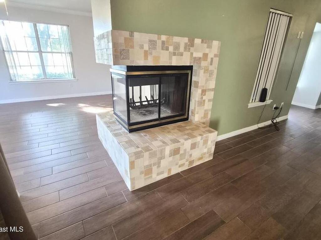 4948 Lake Waterford Way, Melbourne, FL 32901