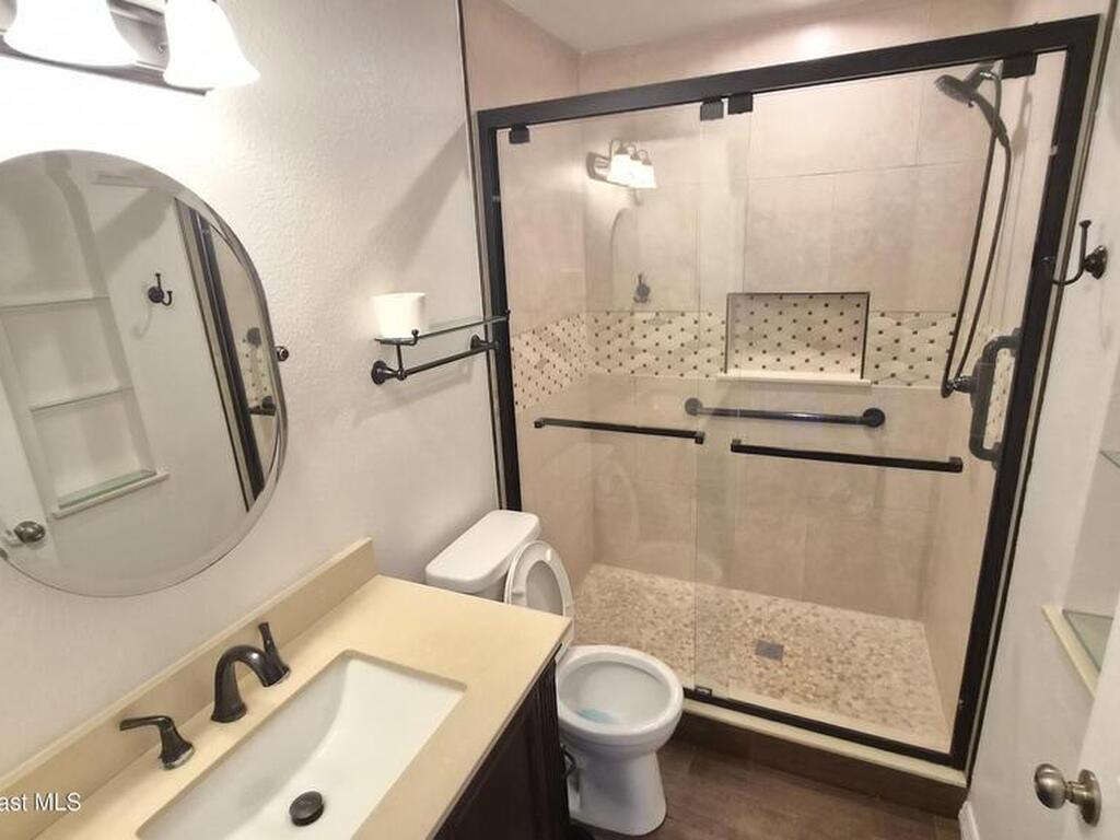 4948 Lake Waterford Way, Melbourne, FL 32901