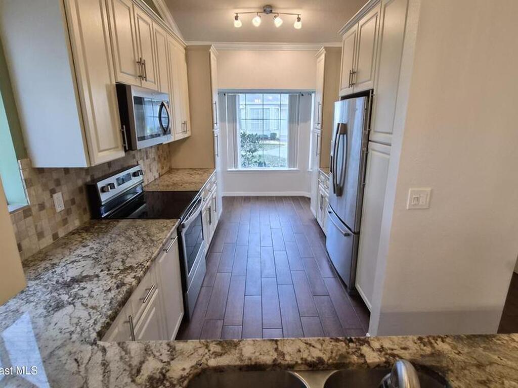 4948 Lake Waterford Way, Melbourne, FL 32901