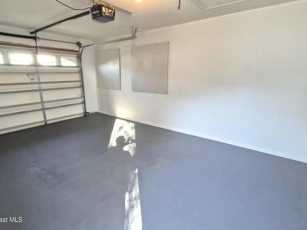 4948 Lake Waterford Way, Melbourne, FL 32901