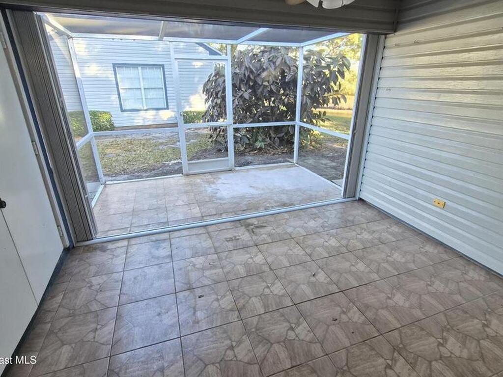 4948 Lake Waterford Way, Melbourne, FL 32901