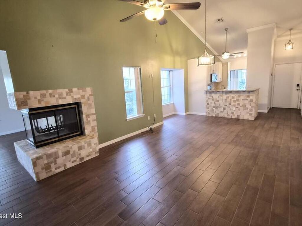 4948 Lake Waterford Way, Melbourne, FL 32901