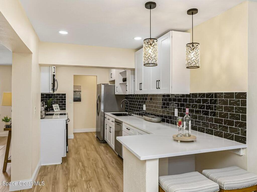 2283 Saint Swithin Lane, Melbourne, FL 32935