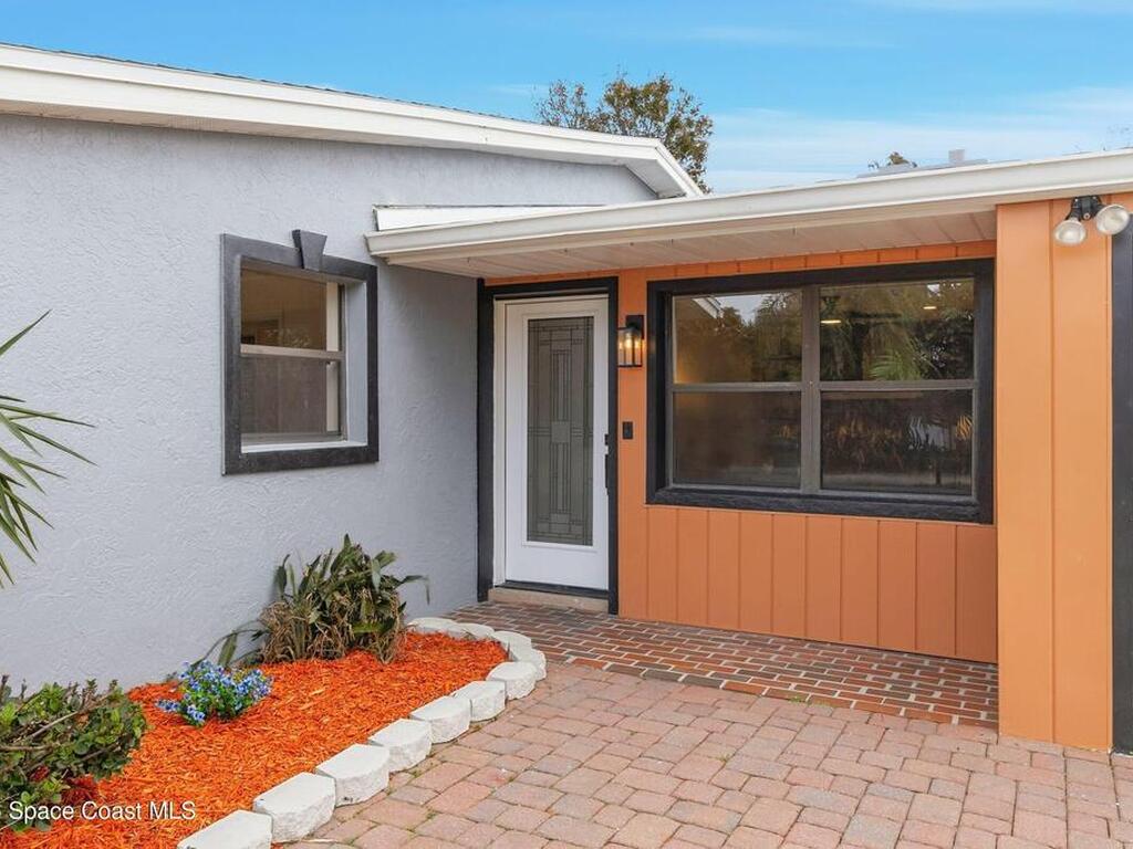 2283 Saint Swithin Lane, Melbourne, FL 32935