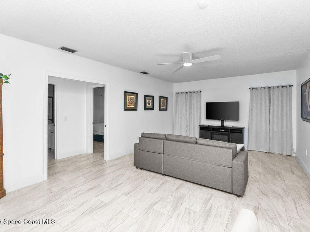 875 Homey Place, Palm Bay, FL 32907