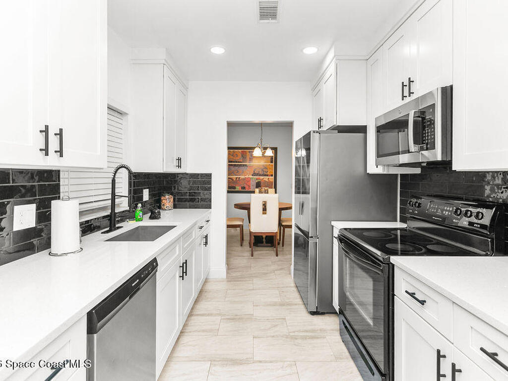 875 Homey Place, Palm Bay, FL 32907