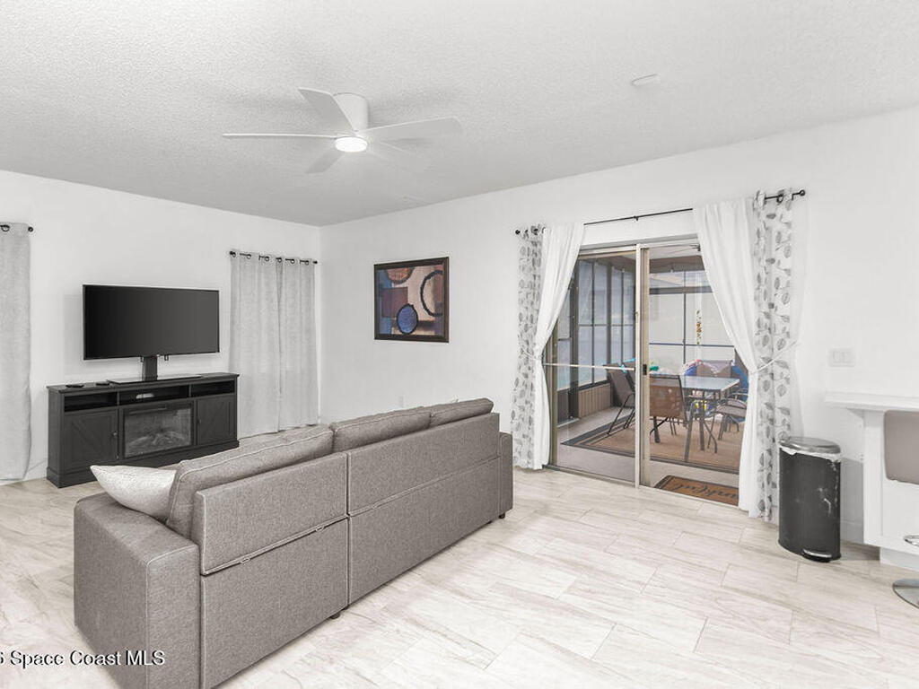 875 Homey Place, Palm Bay, FL 32907