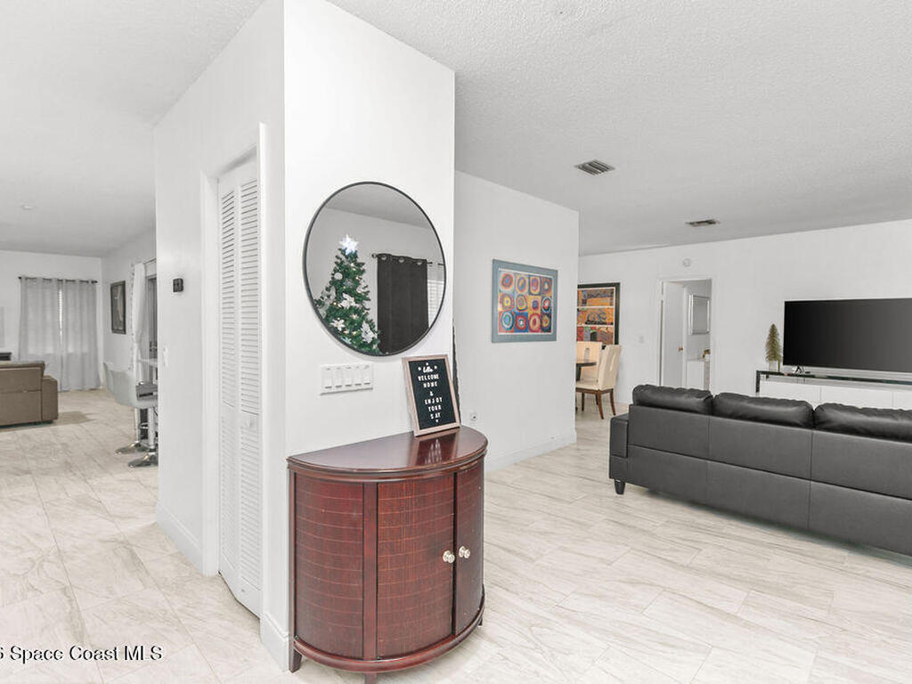 875 Homey Place, Palm Bay, FL 32907